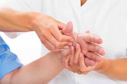 IL DOLORE ALLA BASE DEL POLLICE: IL TRATTAMENTO DELLA RIZOARTROSI